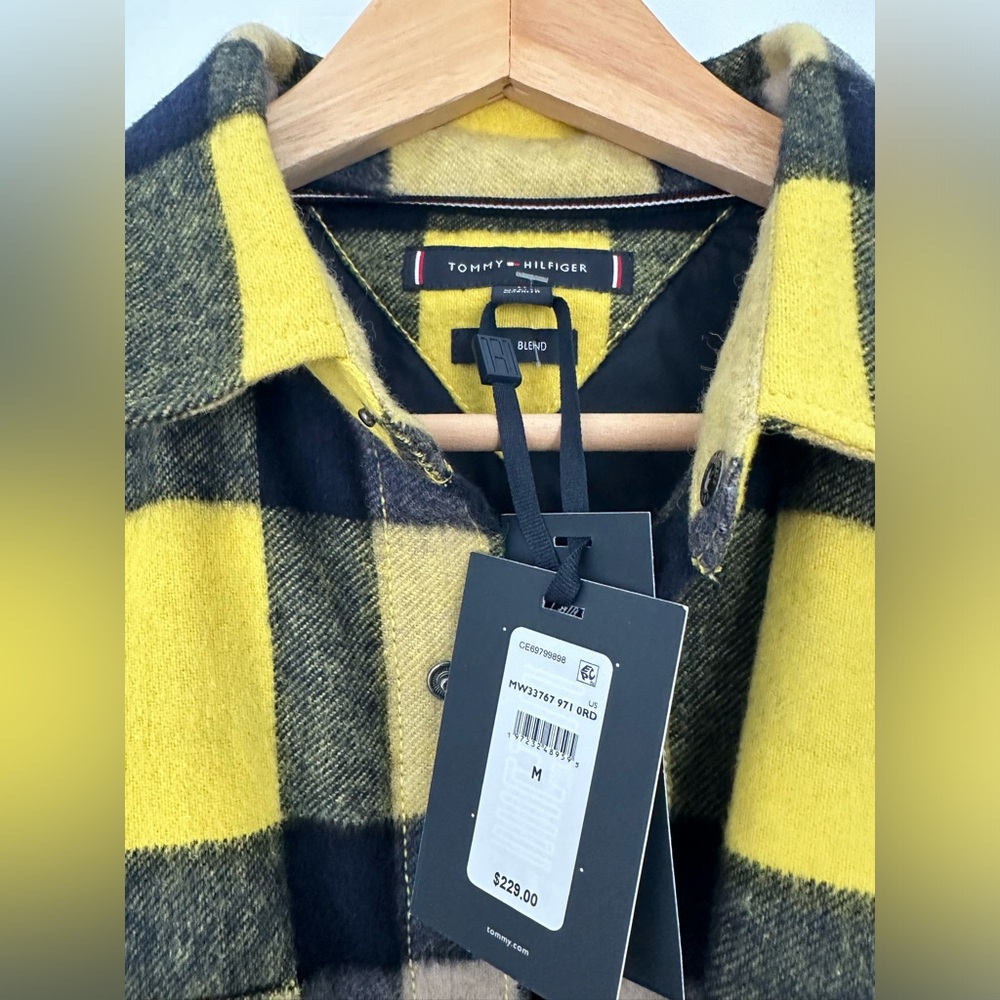 New with tags Tommy Hilfiger Jacket - Picture 4 of 5